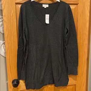 LOFT charcoal gray women’s large lightweight sweater NWT vneck